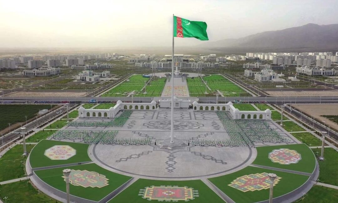 Arkadag : inauguration d’une cité-phare dans un Turkménistan replié