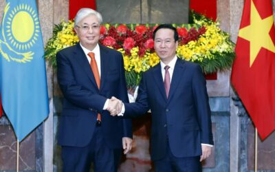 Visite présidentielle kazakhstanaise au Vietnam