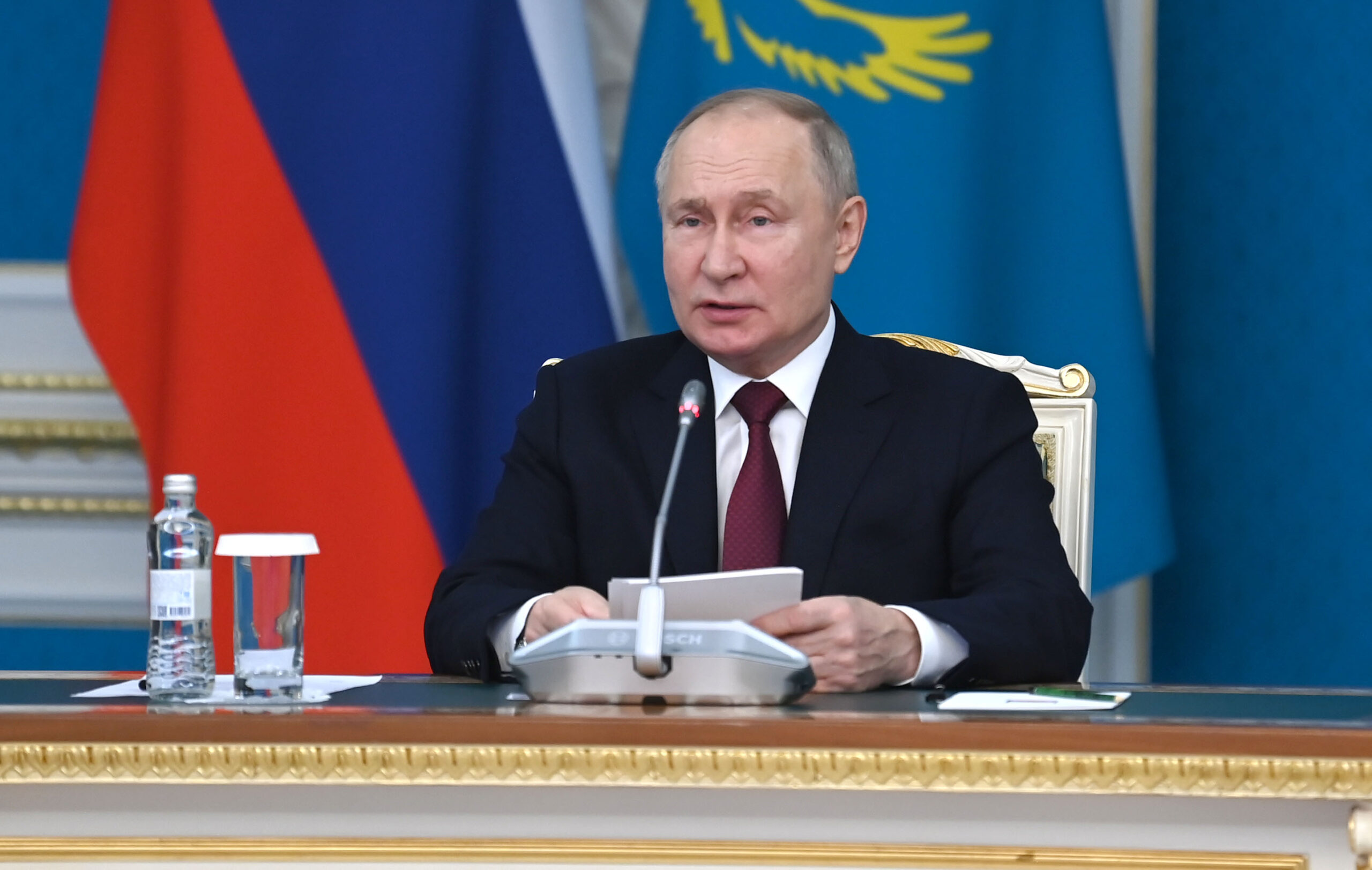 Vladimir Poutine en visite à Astana