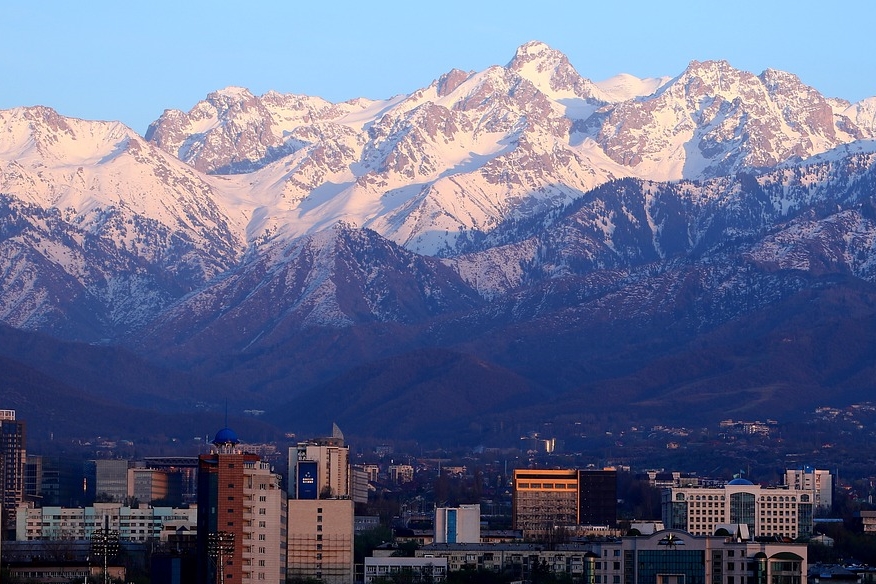 Boom touristique à Almaty : pourquoi les étrangers adorent cette ville ?