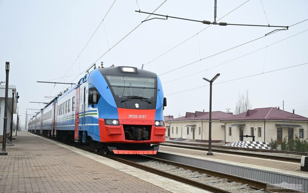 Modernisation du réseau ferroviaire ouzbek : de nouveaux trains à grande vitesse en service