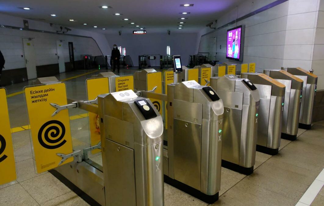 À Almaty, le métro entre dans l’ère du paiement sans contact