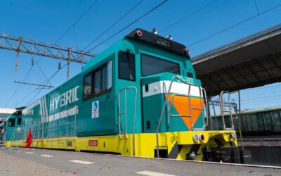 Le Kazakhstan fait rouler ses premières locomotives hybrides