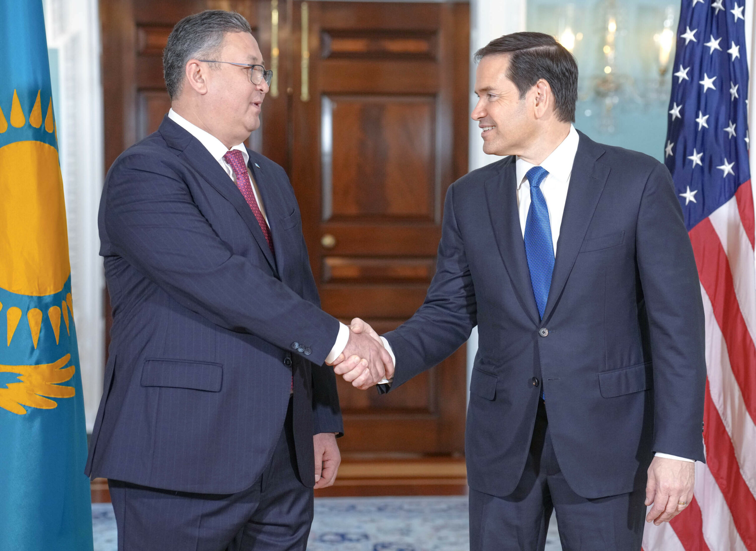 Marco Rubio et Murat Nurtleu
