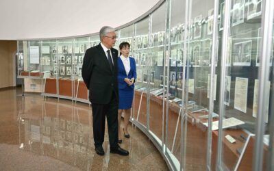Kassym-Jomart Tokaïev rend hommage aux victimes des répressions staliniennes