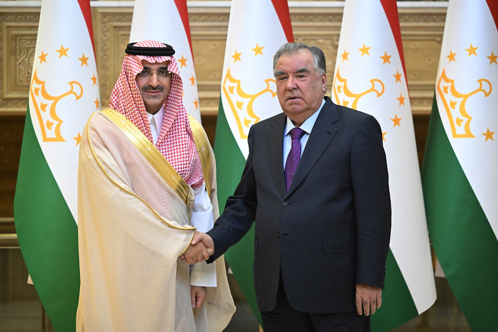 Emomali Rahmon et Sultan Abdulrahman al-Marshad (Fonds saoudien de développement)