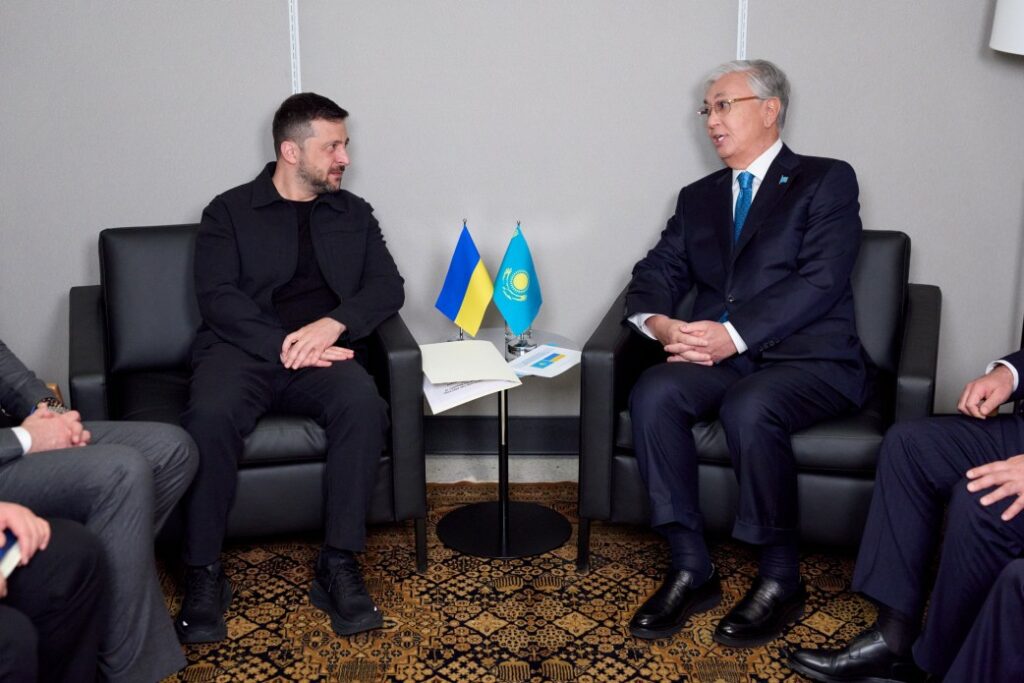 Les présidents Zelensky et Tokaïev