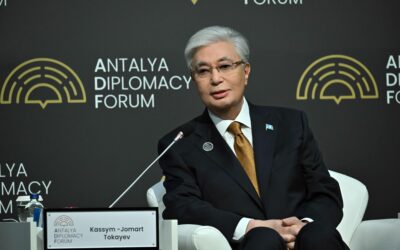 Au Forum diplomatique d&rsquo;Antalya, Kassym-Jomart Tokaïev appelle à la retenue face aux tensions mondiales