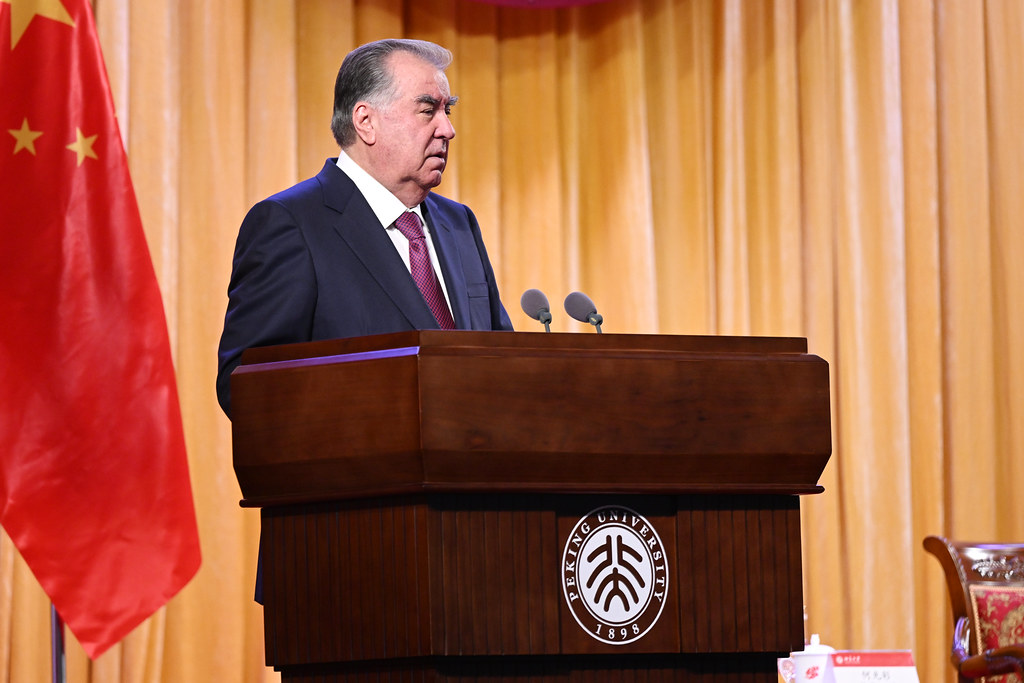 Tadjikistan : le pari chinois d'Emmomali Rohmon face aux défis géopolitiques régionaux