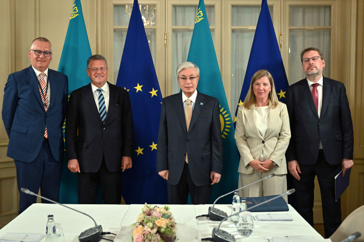 À Bruxelles, le Kazakhstan décroche une salve de contrats et d'investissements européens