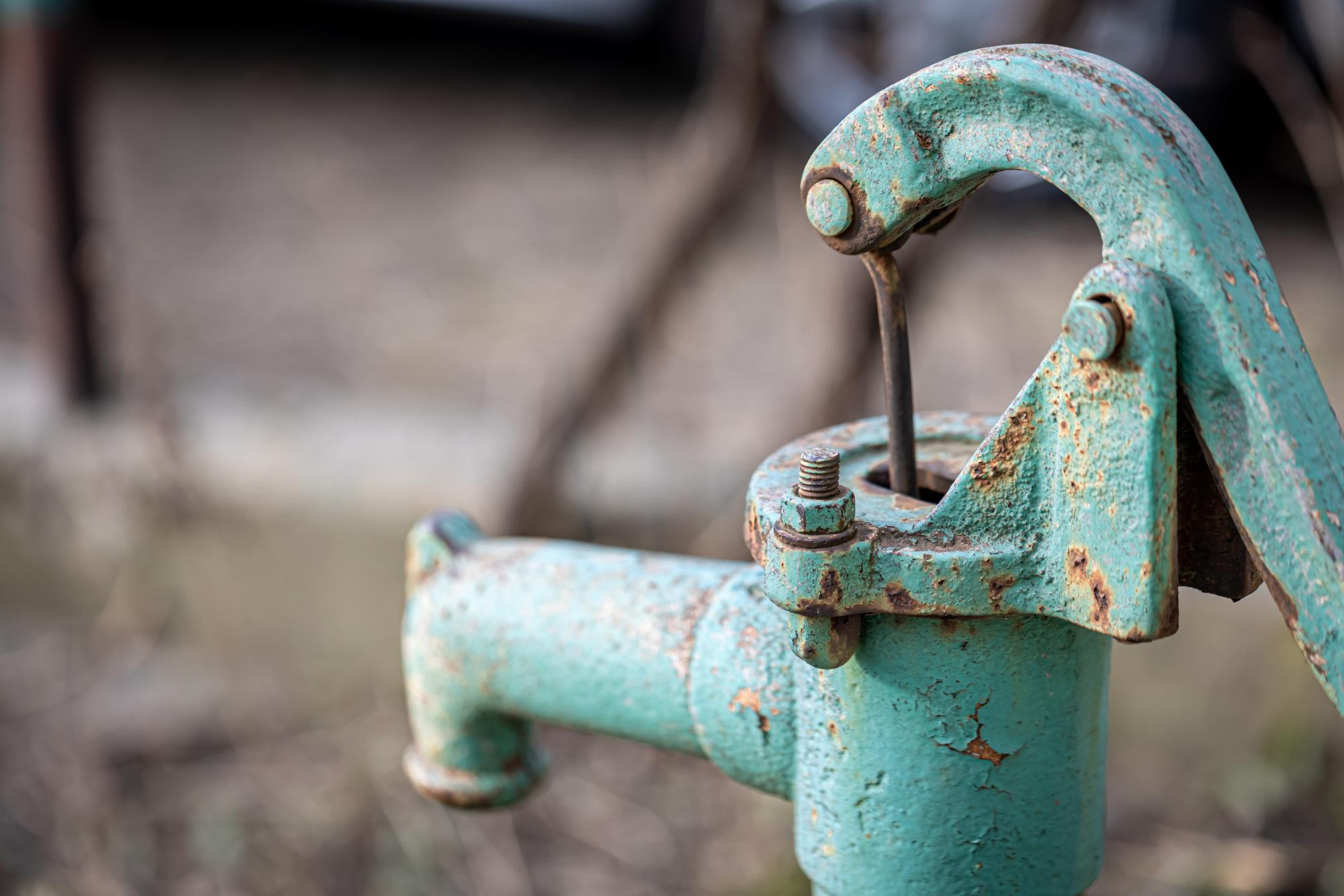 Turkmenbachi privée d'eau potable : le Turkménistan face à l'effondrement de ses infrastructures