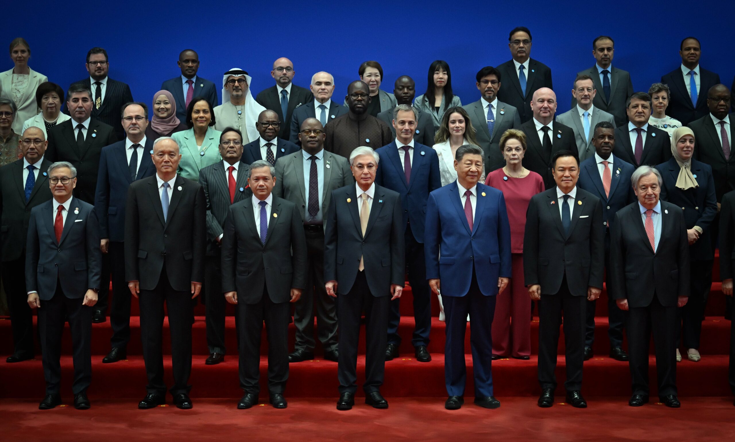 Kassym-Jomart Tokaïev détaille sa vision de l’IA à Shanghai : ce qu’il faut retenir de son discours Kassym-Jomart Tokaïev détaille sa vision de l'IA à Shanghai : ce qu'il faut retenir de son discours