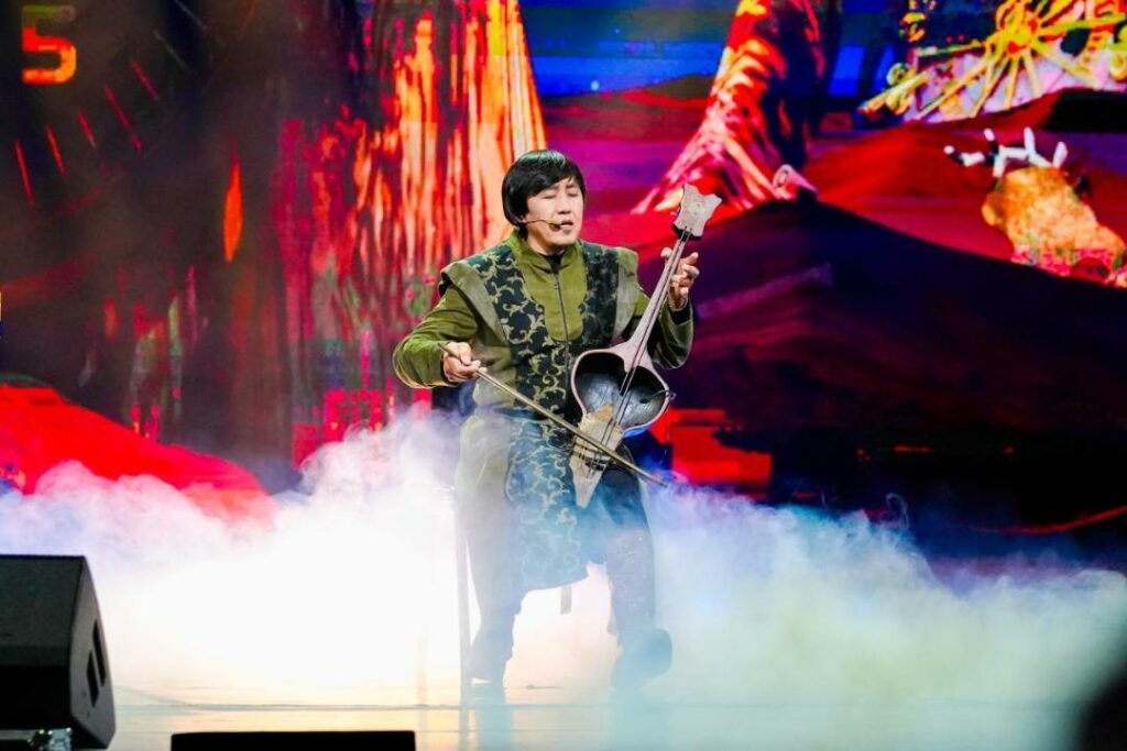 Dombra : le Kazakhstan fête son instrument de musique national