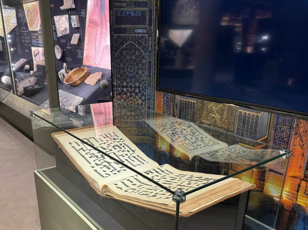 À Tachkent, le Musée de l'histoire de l'Ouzbékistan accueille de nouveau le public