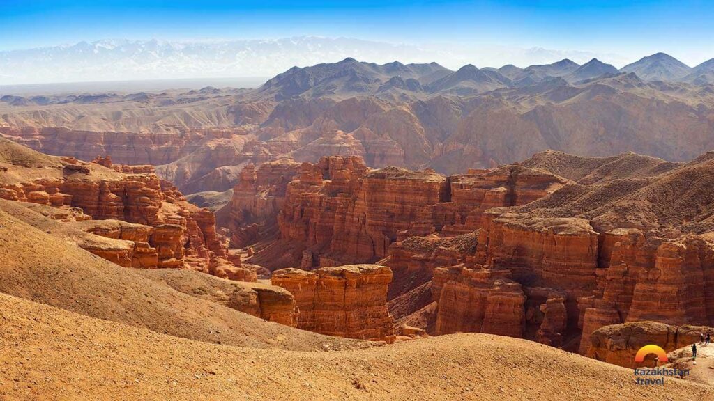 ŞUAQ revient au canyon de Charyn pour une nouvelle nuit entre électro et art