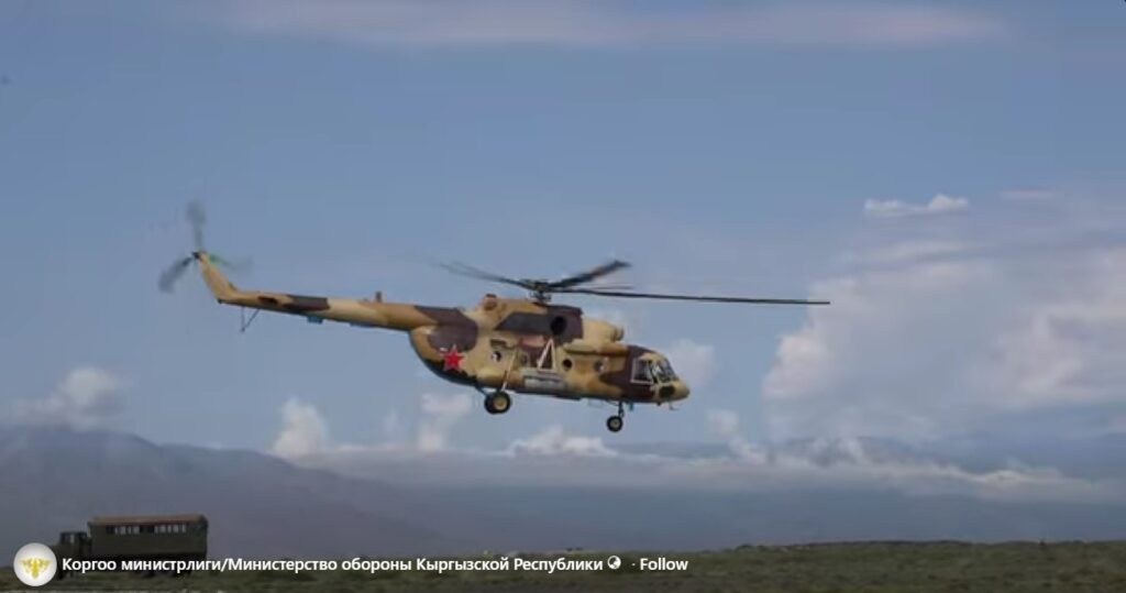 Manœuvres militaires Kirghizstan-Russie : drones et combats en montagne