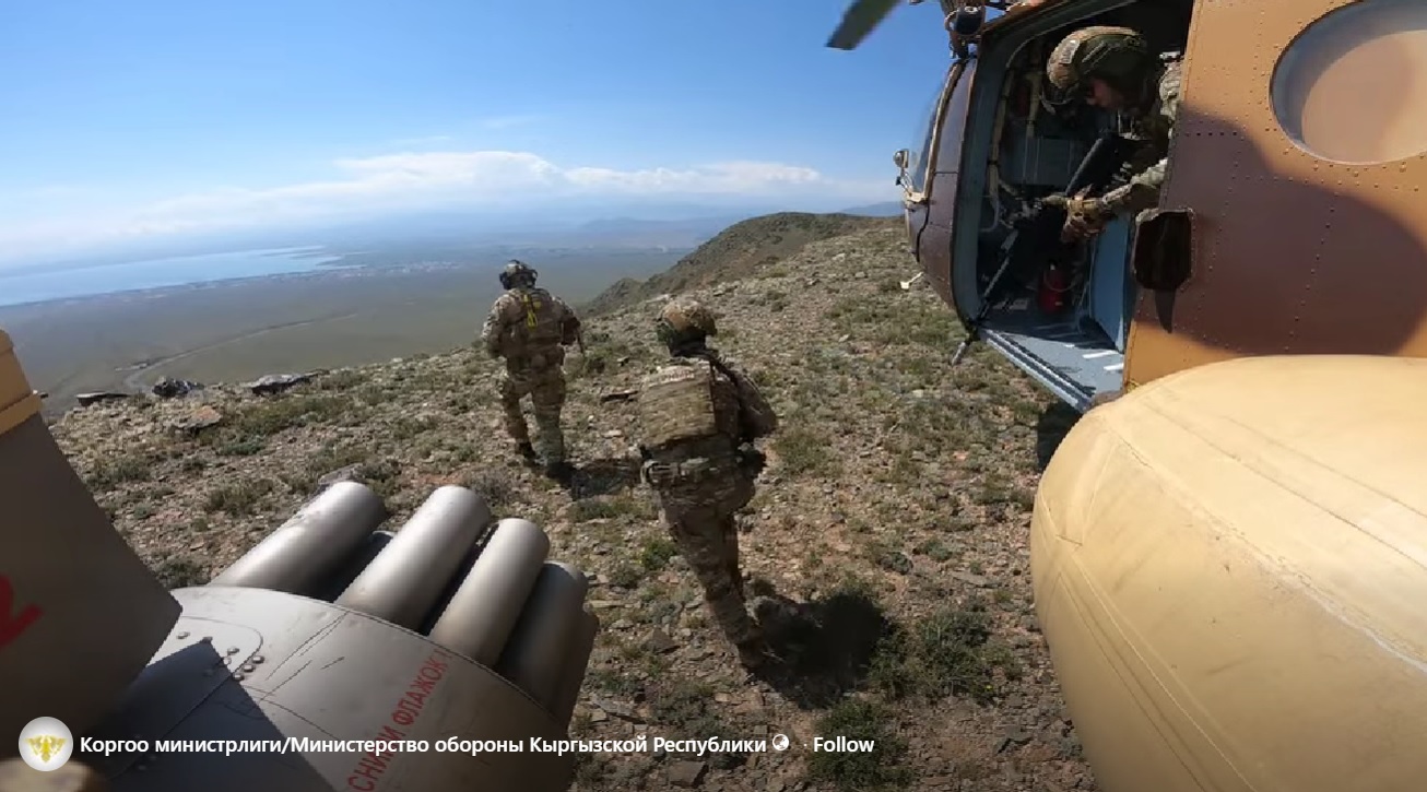 Manœuvres militaires Kirghizstan-Russie : drones et combats en montagne