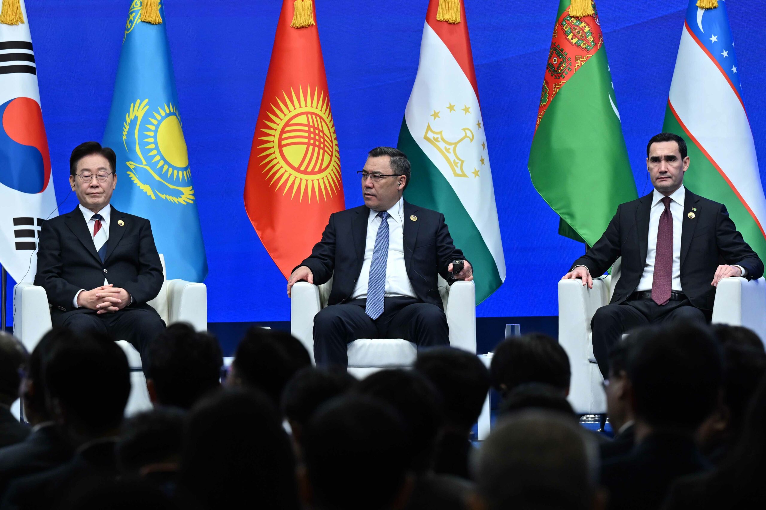 Corée du Sud et Asie centrale : minerais, IA, trains et énergie au menu