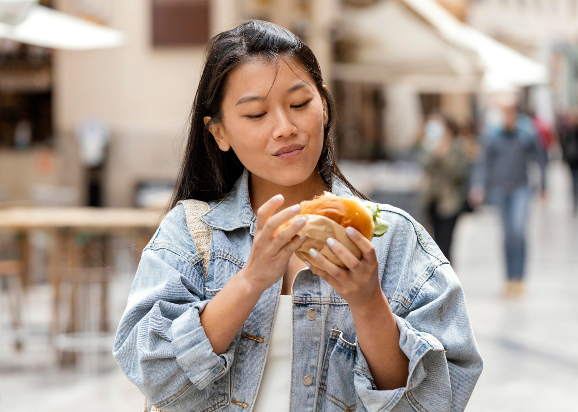 Fast-food : le Kazakhstan veut limiter la publicité visant les enfants