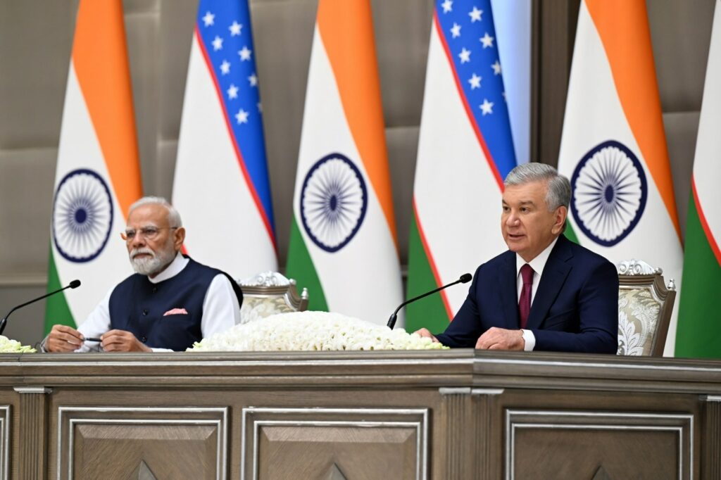 Narendra Modi en Ouzbékistan : douze documents signés à Tachkent