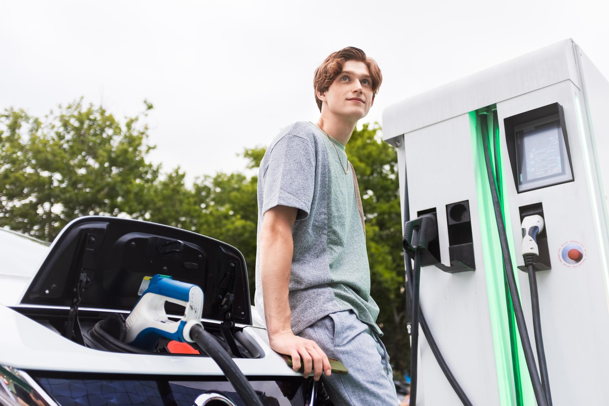 Véhicules électriques : le Kazakhstan ambitionne d'étendre son réseau de stations de recharge