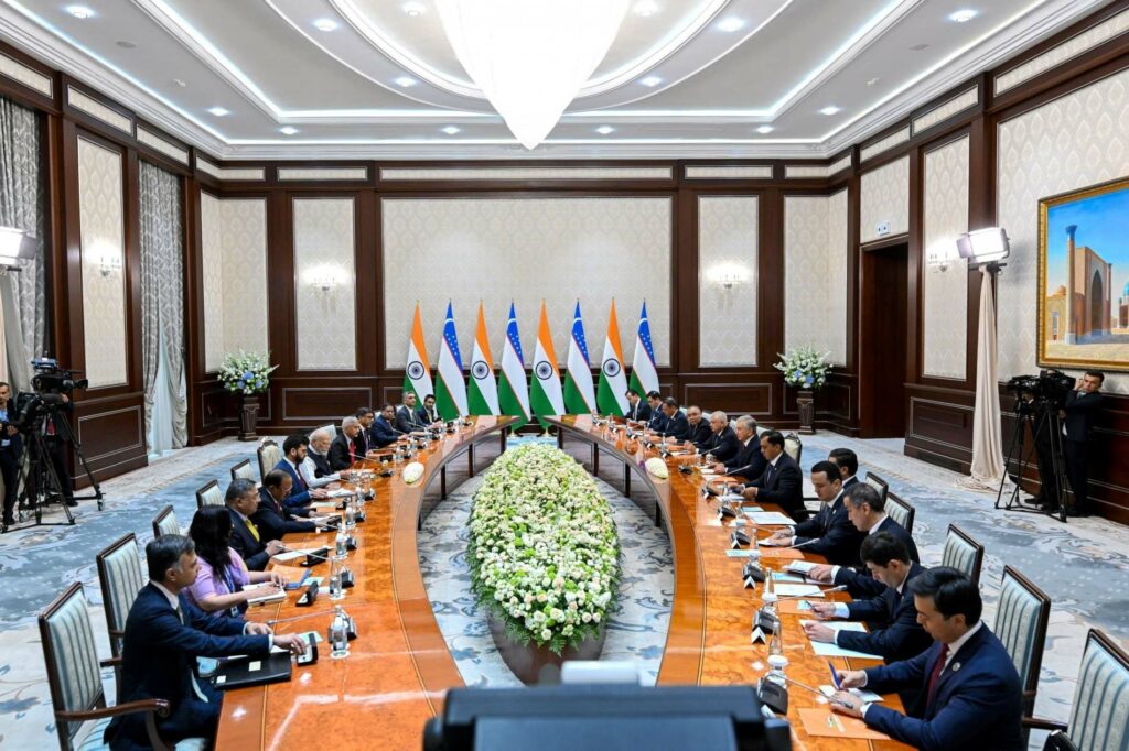 Narendra Modi en Ouzbékistan : douze documents signés à Tachkent