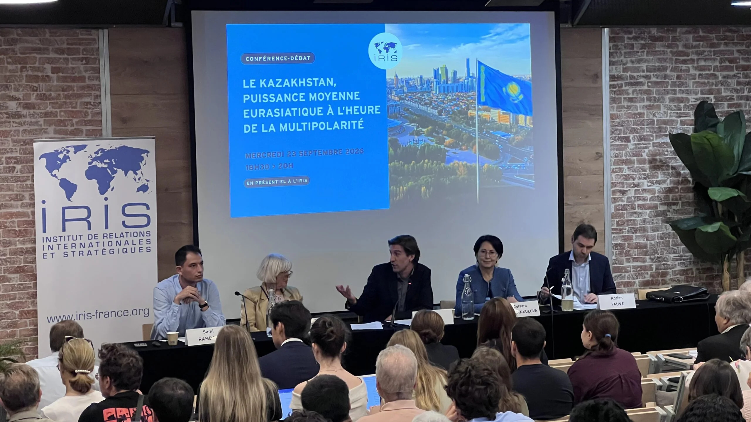 Kazakhstan : un colloque à Paris décrypte sa stratégie de puissance moyenne